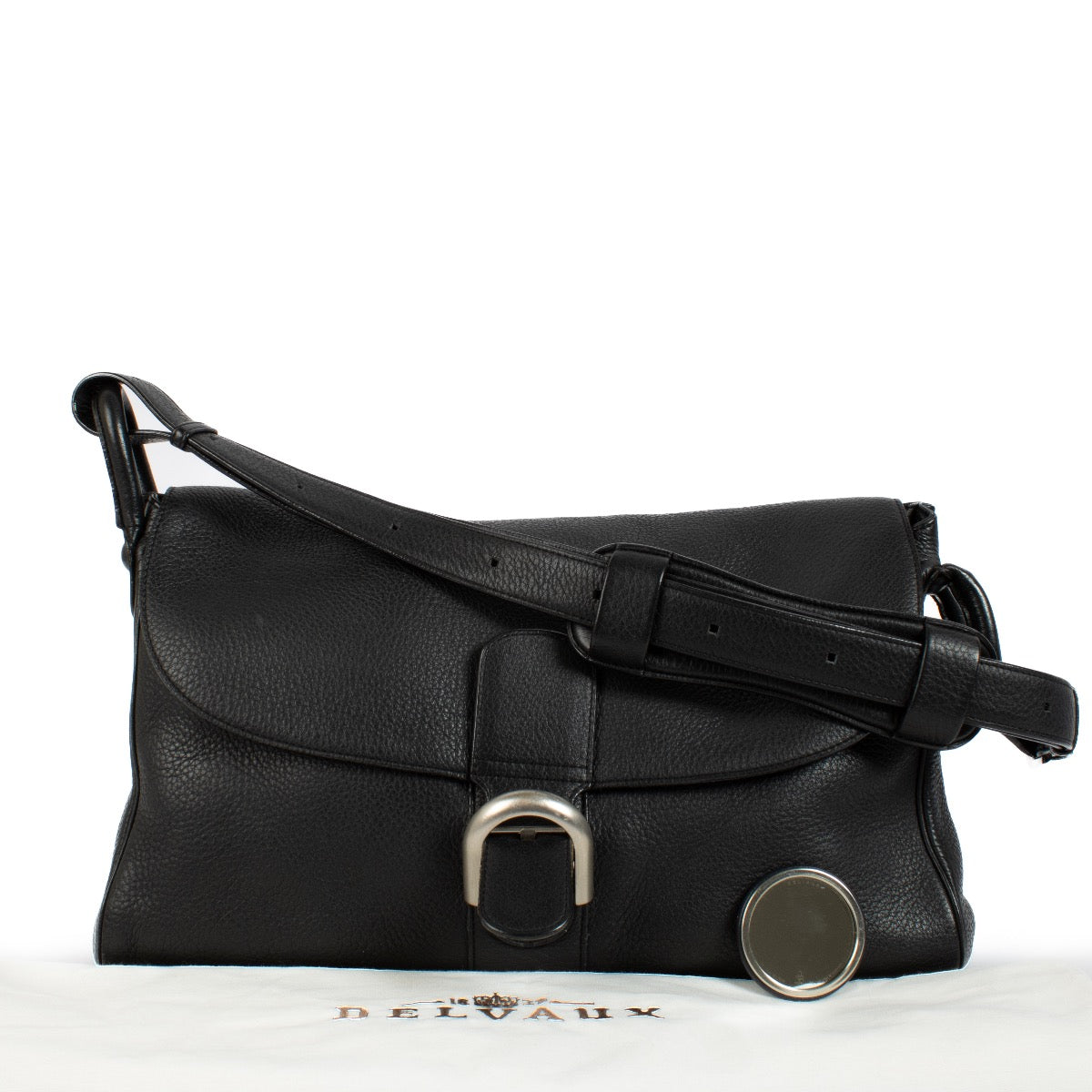 Authentic second hand Delvaux Black Brillant Besace Bag on Labellov.com