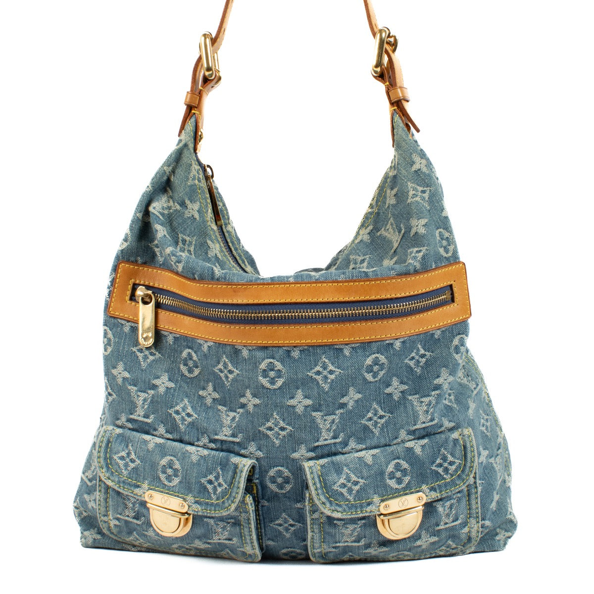 Shop safe online at Labellov in Antwerp, Brussel and Knokke this 100% authentic second hand Louis Vuitton Monogram Denim Baggy GM