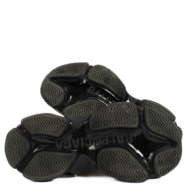 Shop 100% authentic secondhand Balenciaga Black Triple S Sneakers - Size 36 on labellov.com