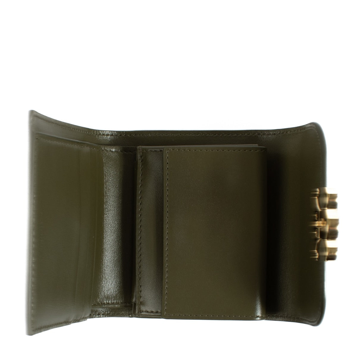 Shop safe online at Labellov in Antwerp, Brussels and Knokke this 100% authentic Celine Green Shiny Calfskin Small Flap Triomphe Wallet. Veilig online tweedehands authentieke Céline portefeuille kopen bij Labellov.