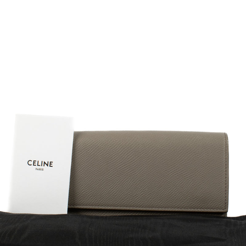 Shop safe online at Labellov in Antwerp, Brussels and Knokke this 100% authentic second hand Céline Taupe Grained Calfskin Long Flap Wallet
