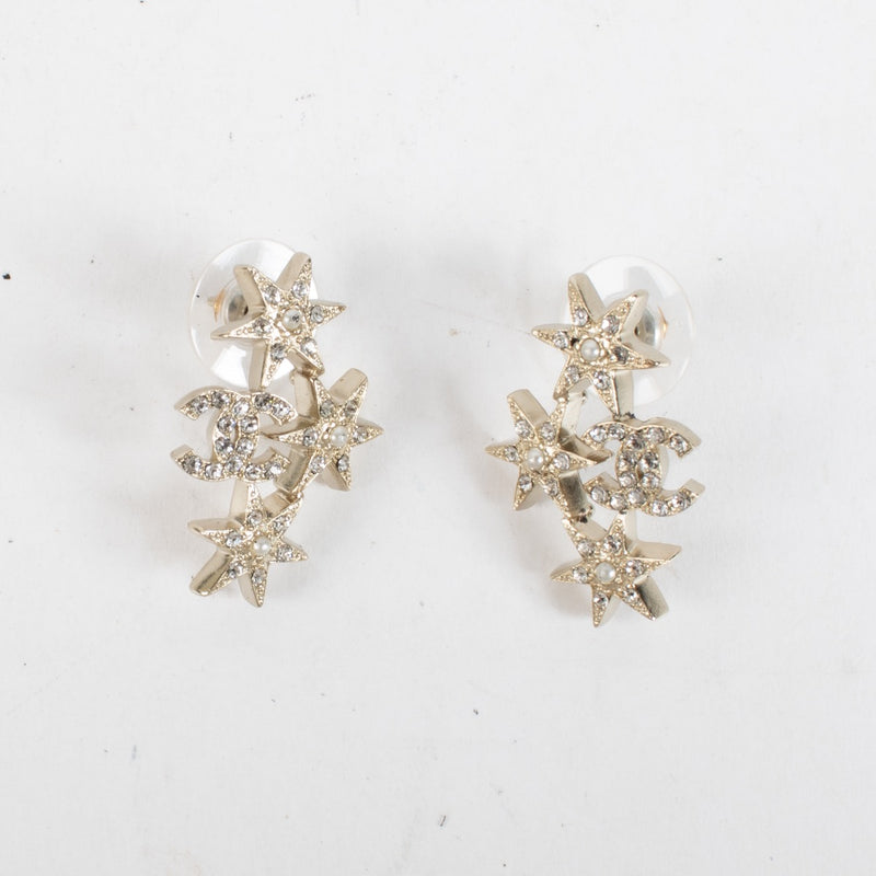 Authentic Second Hand Chanel 17V Star Crystal Earrings on Labellov.com
