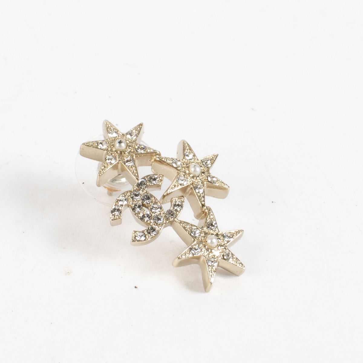 Authentic Second Hand Chanel 17V Star Crystal Earrings on Labellov.com