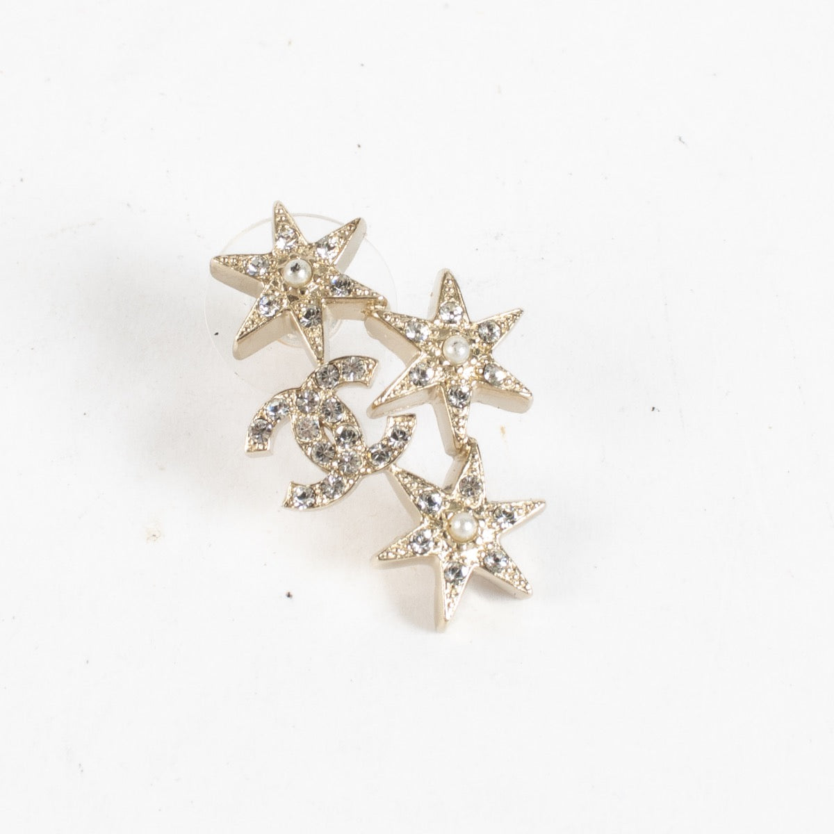 Authentic Second Hand Chanel 17V Star Crystal Earrings on Labellov.com