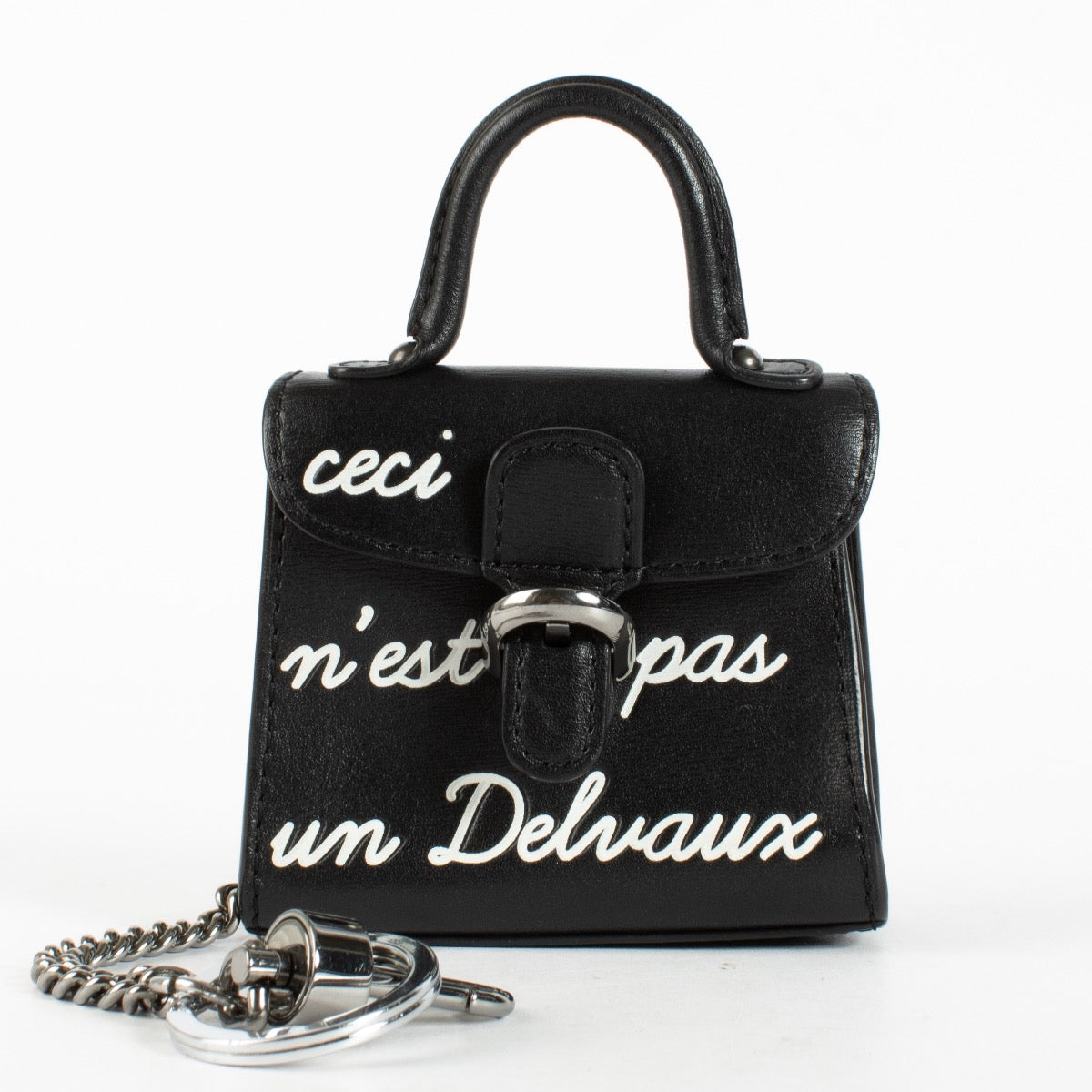 Discover the Delvaux Black Brillant L’Humour Charm in as new condition, complete with box and dust bag. Shop authentic luxury accessories at Labellov.com.