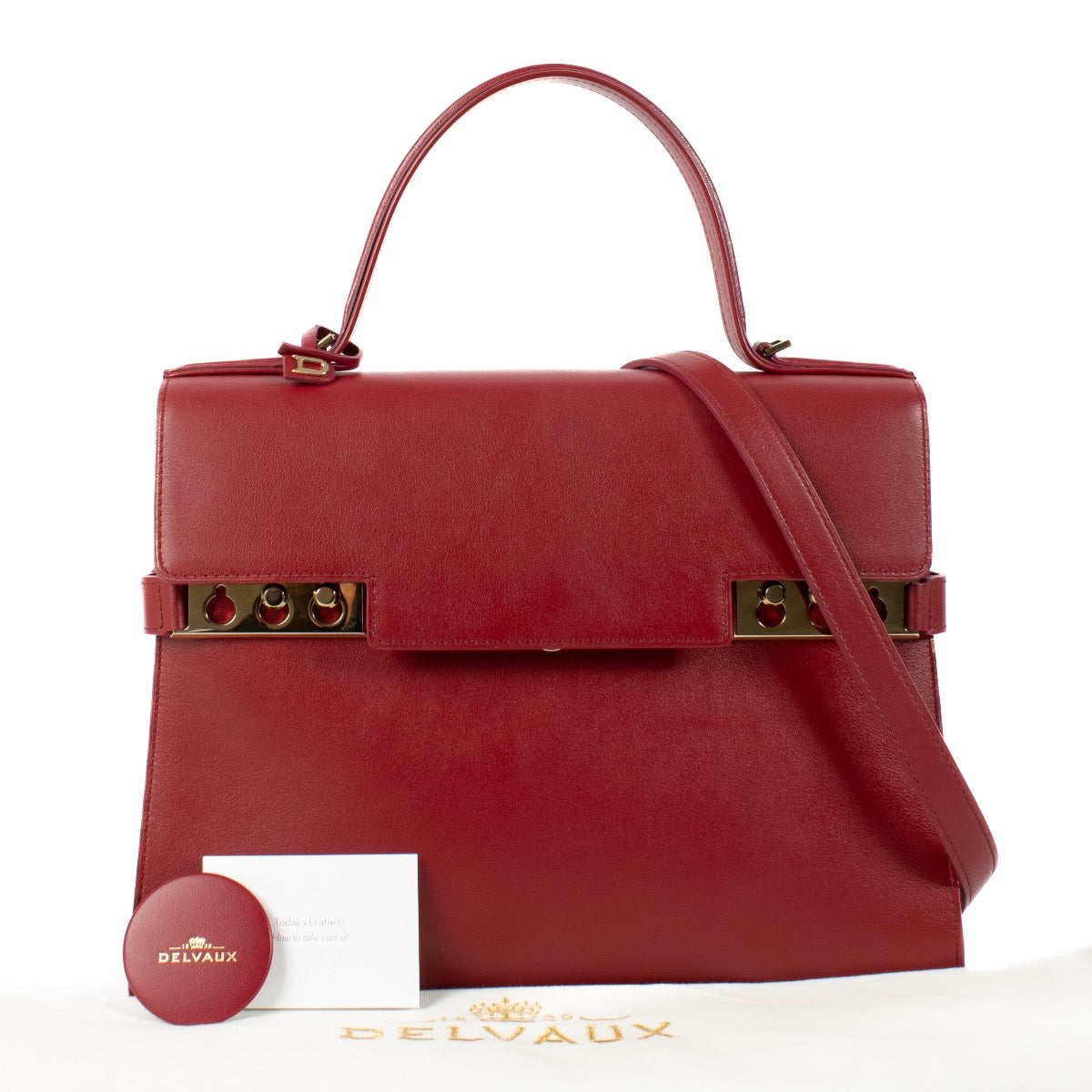 Shop safe online at Labellov in Antwerp, Brussels and Knokke this 100% authentic second hand Delvaux Rouge de Pourpre Calf Souple Tempête GM. Veilig online tweedehands authentieke Delvaux Rouge de Pourpre Calf Souple Tempête GM kopen bij Labellov.