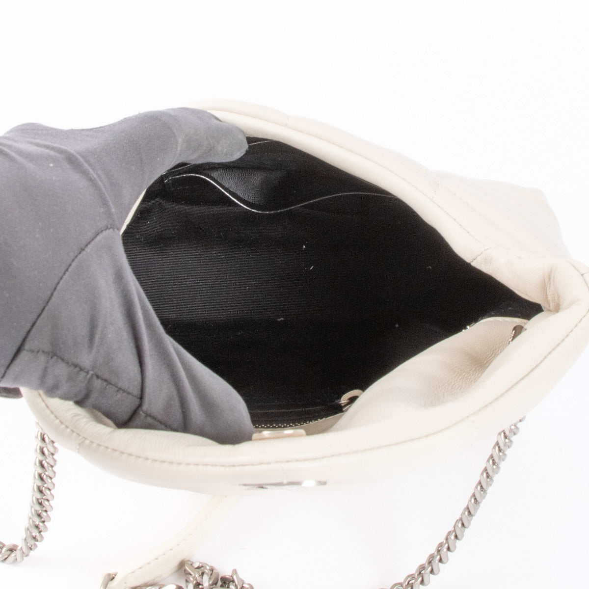 Authentic pre-loved Saint Laurent White Loulou Puffer Crossbody Bag on Labellov.com