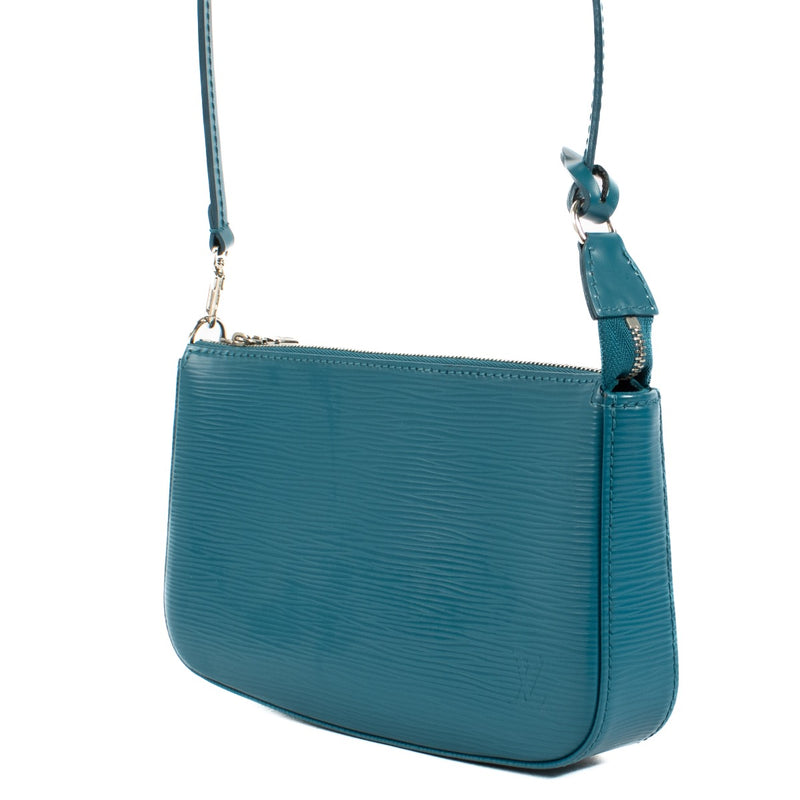 Authentic second hand Louis Vuitton Blue Epi Pochette on Labellov.com