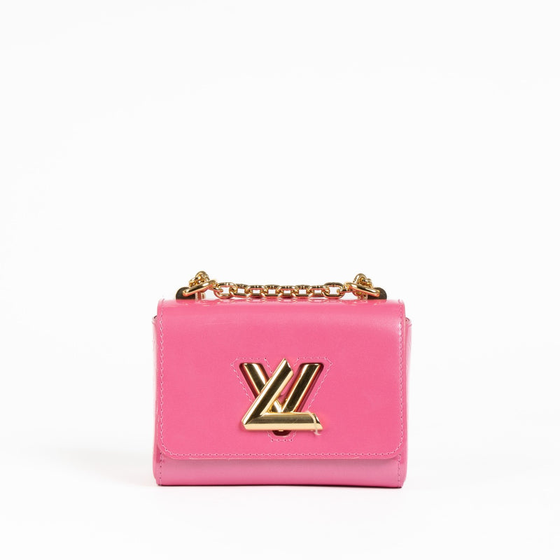 Shop this 100% authentic Louis Vuitton Pink Vernis Twist Little Bag at Labellov.com