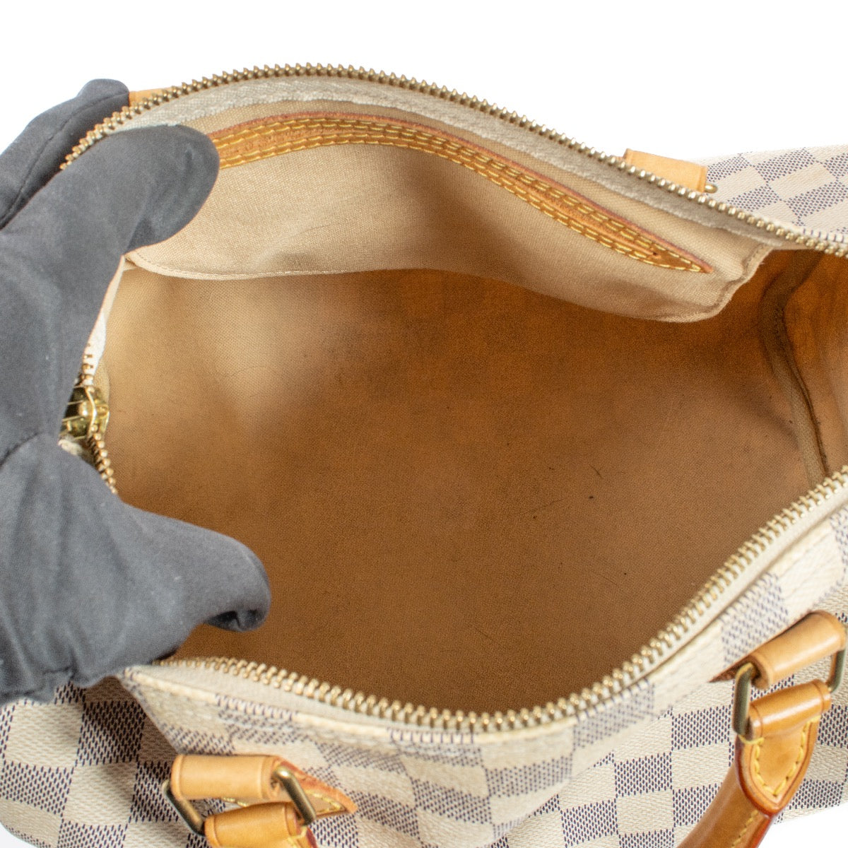 Authentic second hand Louis Vuitton Damier Azur Speedy 30 on Labellov.com