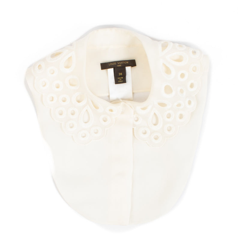 Shop 100% authentic second hand Louis Vuitton Spring/Summer 2012 Lace Collar - Size 36 on labellov.com
