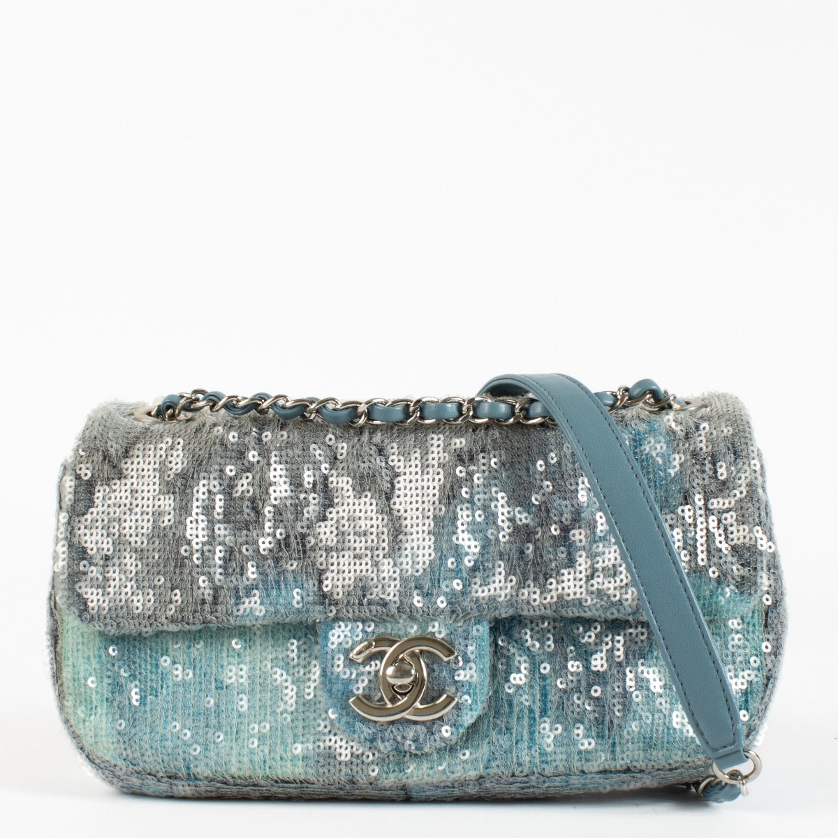 Shop safe online this 100% authentic second hand in Antwerp, Brussels and Knokke this 100% authentic second hand Chanel Blue Sequin Waterfall Small Classic Bag