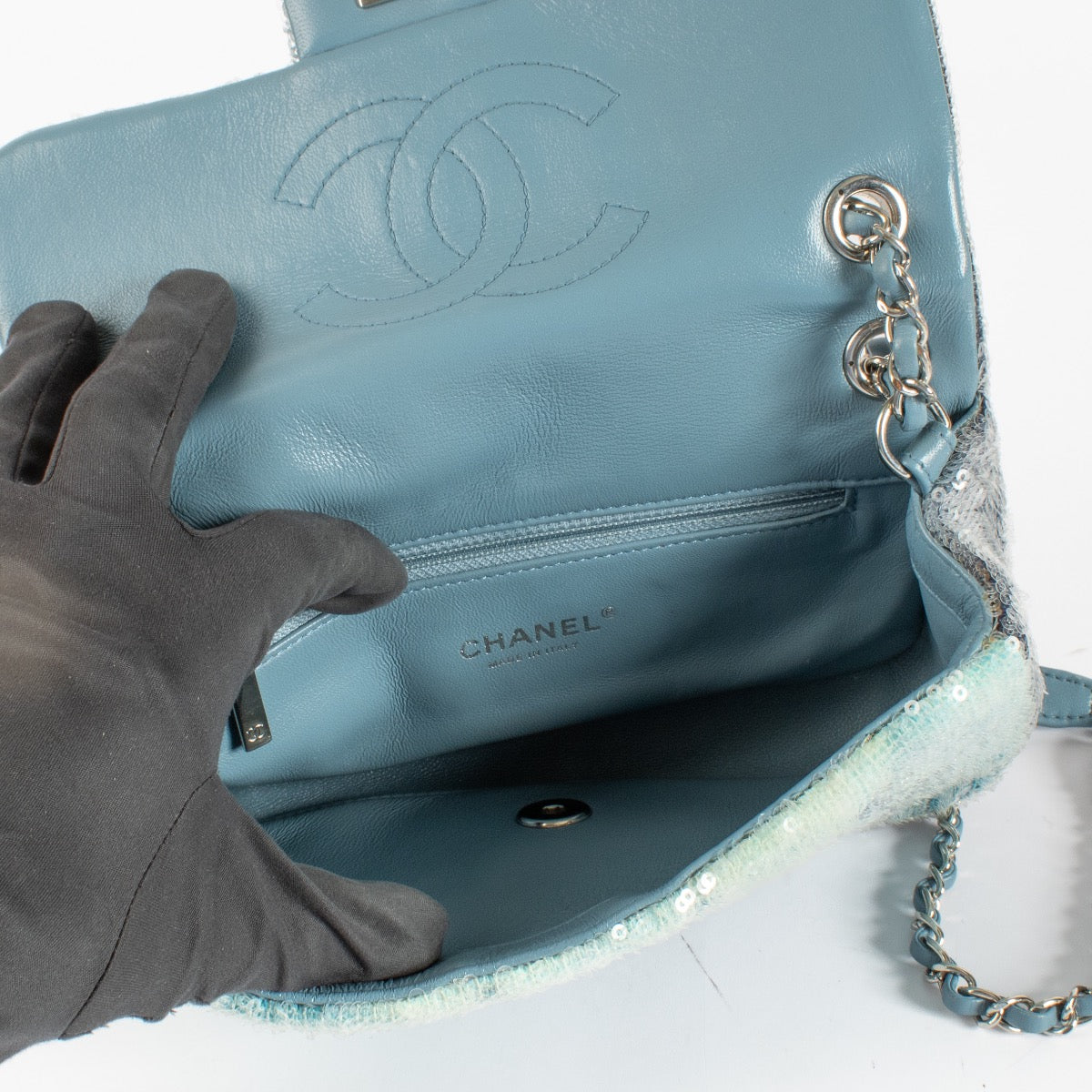 Shop safe online this 100% authentic second hand in Antwerp, Brussels and Knokke this 100% authentic second hand Chanel Blue Sequin Waterfall Small Classic Bag