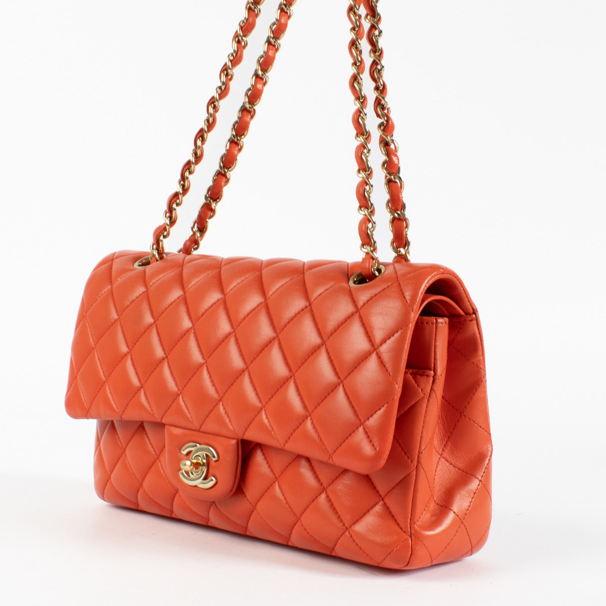 Sac Chanel Classic Flap Moyen 11.12 en agneau plongé rouge corail