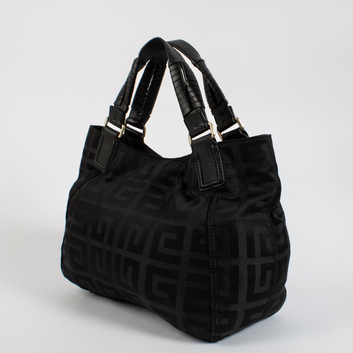 Shop 100% authentic secondhand Givenchy Black Nylon Bag on Labellov.com