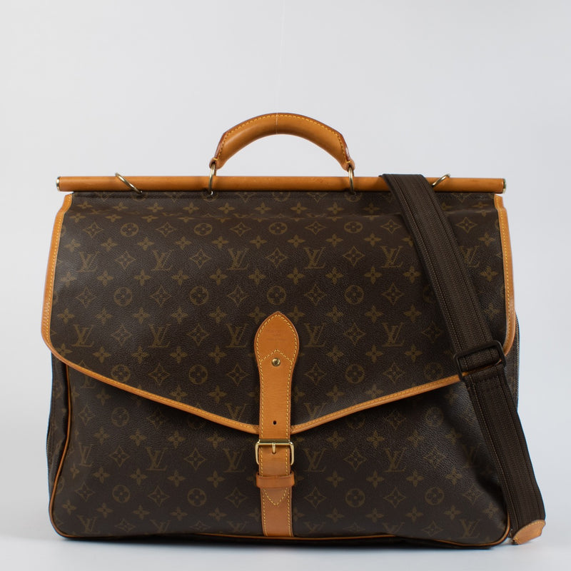 Authentic second hand Louis Vuitton Monogram Hunting Bag on Labellov.com