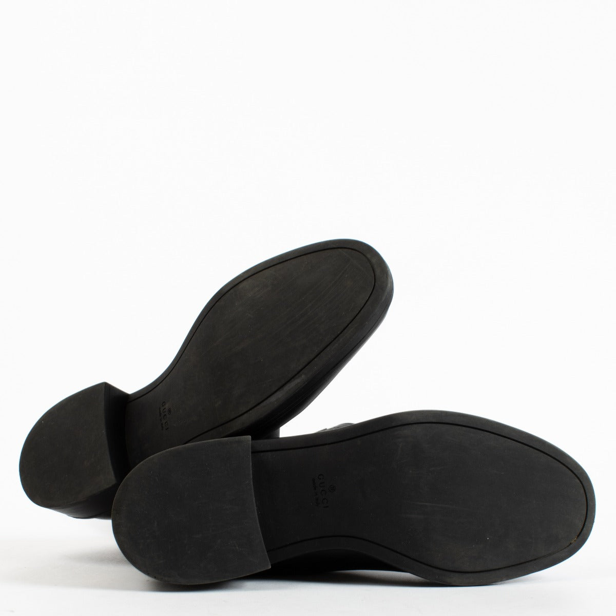 Authentic pre-loved Gucci Black Leather Boots — Size 39 on Labellov.com