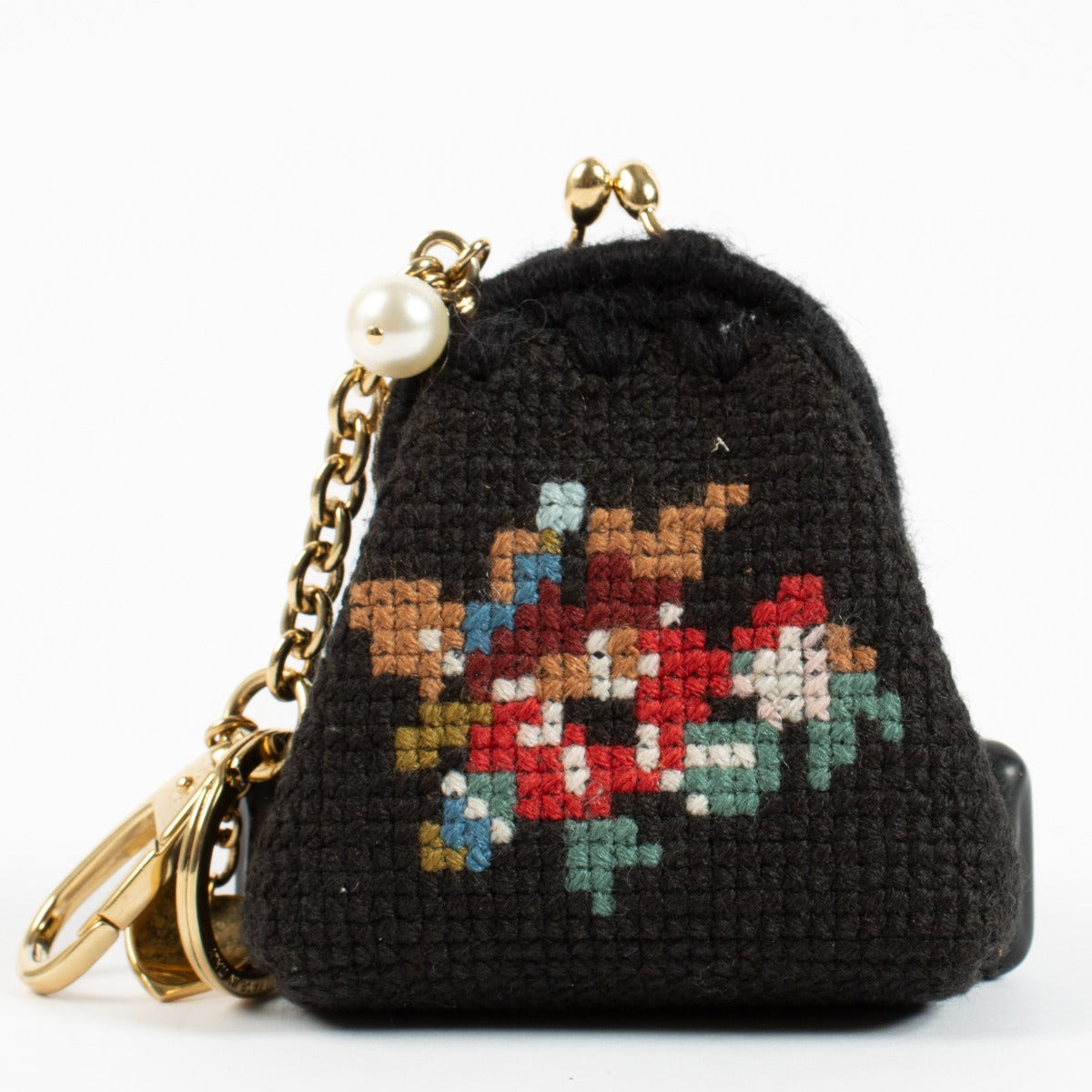 Shop 100% authentic secondhand Dolce & Gabbana Needle Point Pouch on Labellov.com