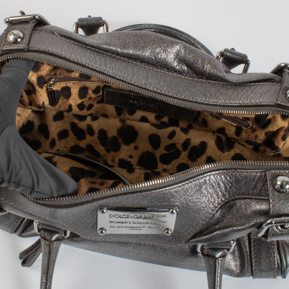 Shop 100% authentic second hand Dolce & Gabbana Miss Easy Way Bag on Labellov.com