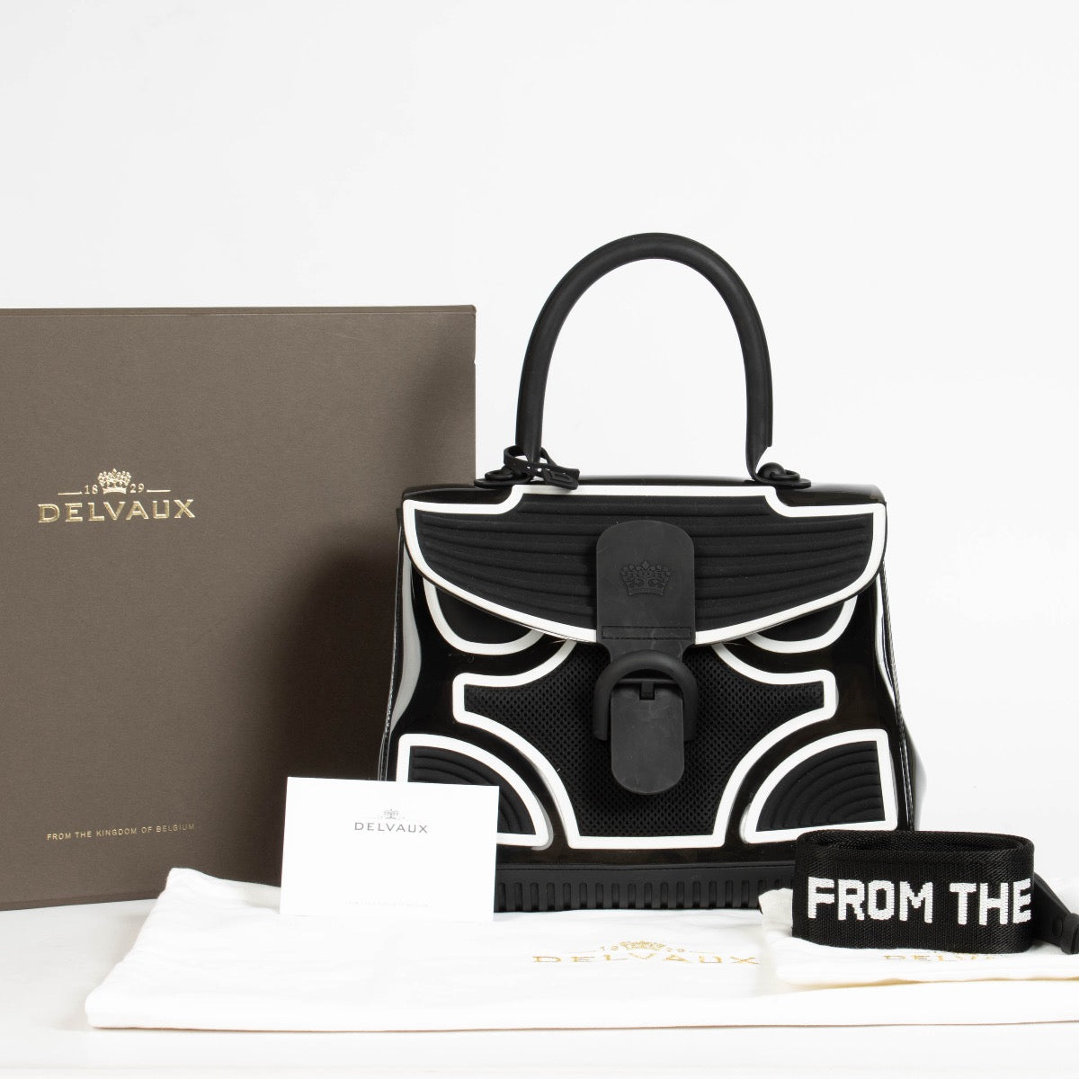 Authentic pre-loved Delvaux Brillant MM The Champion black & white Crossbody on Labellov.com