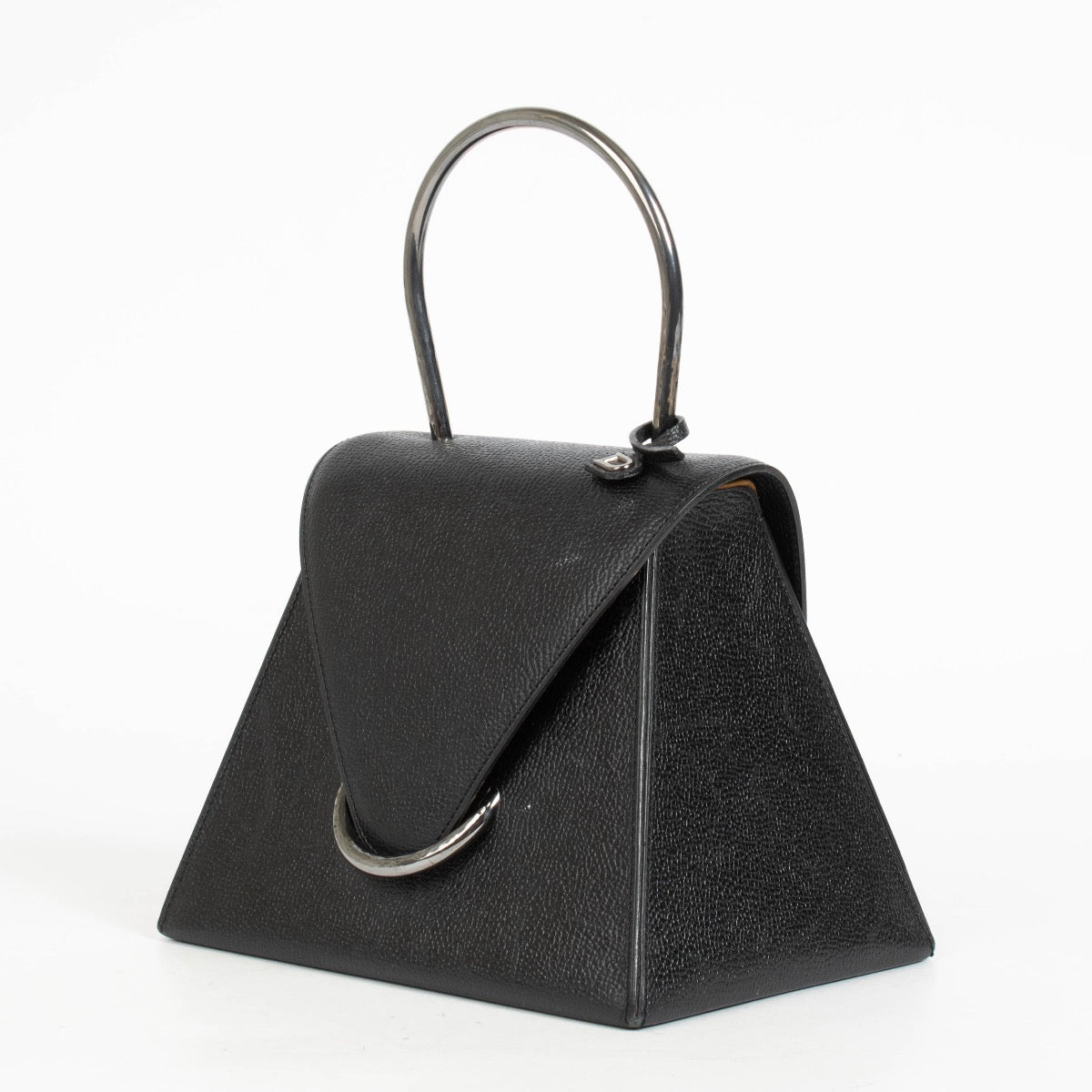 Authentic pre-loved Delvaux Black Jumping UT/Caprice Bag on Labellov.com