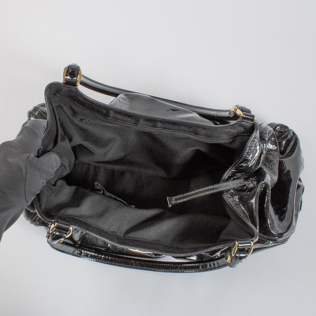 Authentic second hand Gucci Black Patent Leather Bag on Labellov.com
