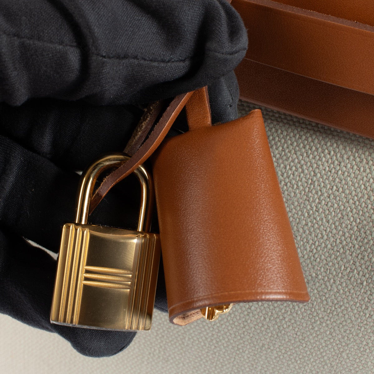 Authentic second hand Hermès Herbag Zip 31 on Labellov.com