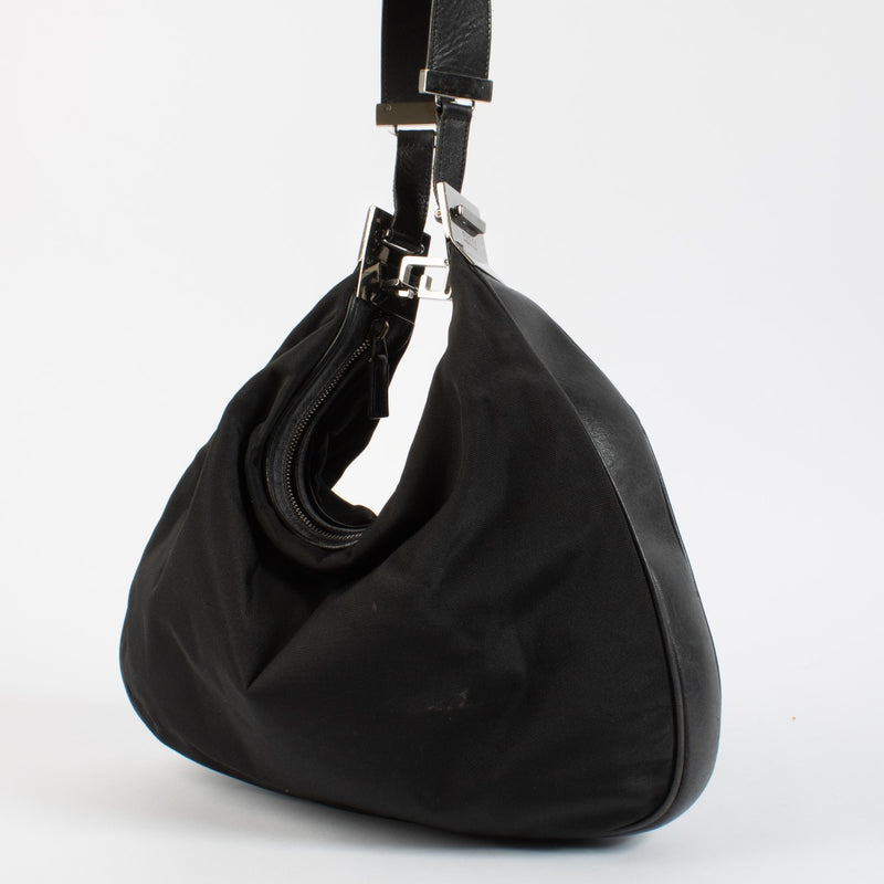 Shop 100% authentic second hand Gucci Black Nylon Crossbody on Labellov.com