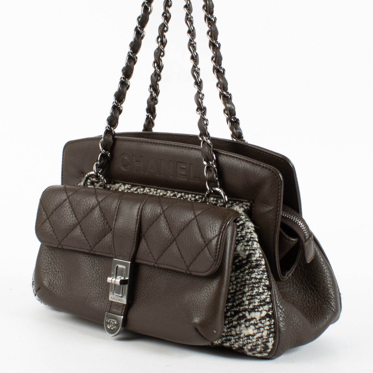 Authentic Preloved Chanel Brown Leather/Tweed 2.55 Frame Shoulder Bag on Labellov.com