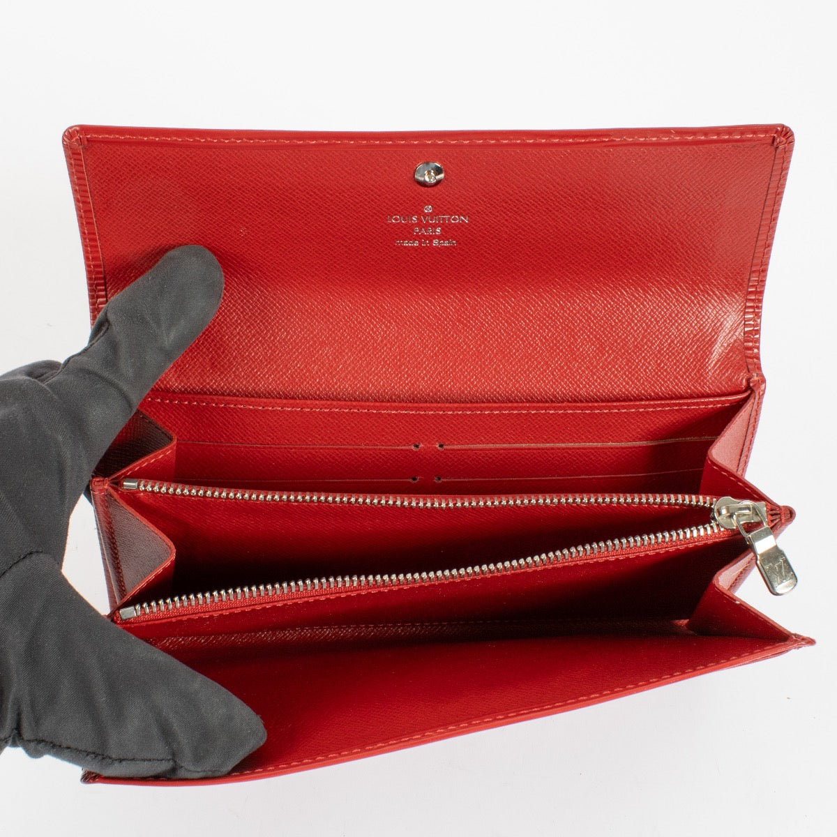 Authentic second hand Louis Vuitton Red Epi Leather Wallet on Labellov.com