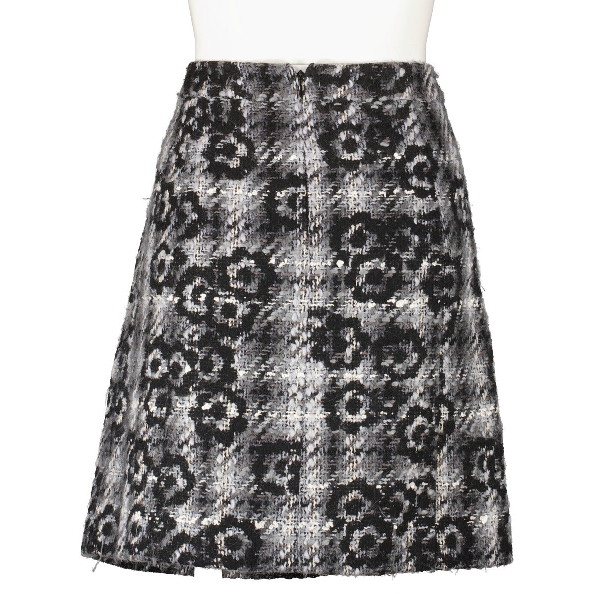 Chanel 05A Grey Tweed Jacket/Skirt/Hat Set - Size FR40