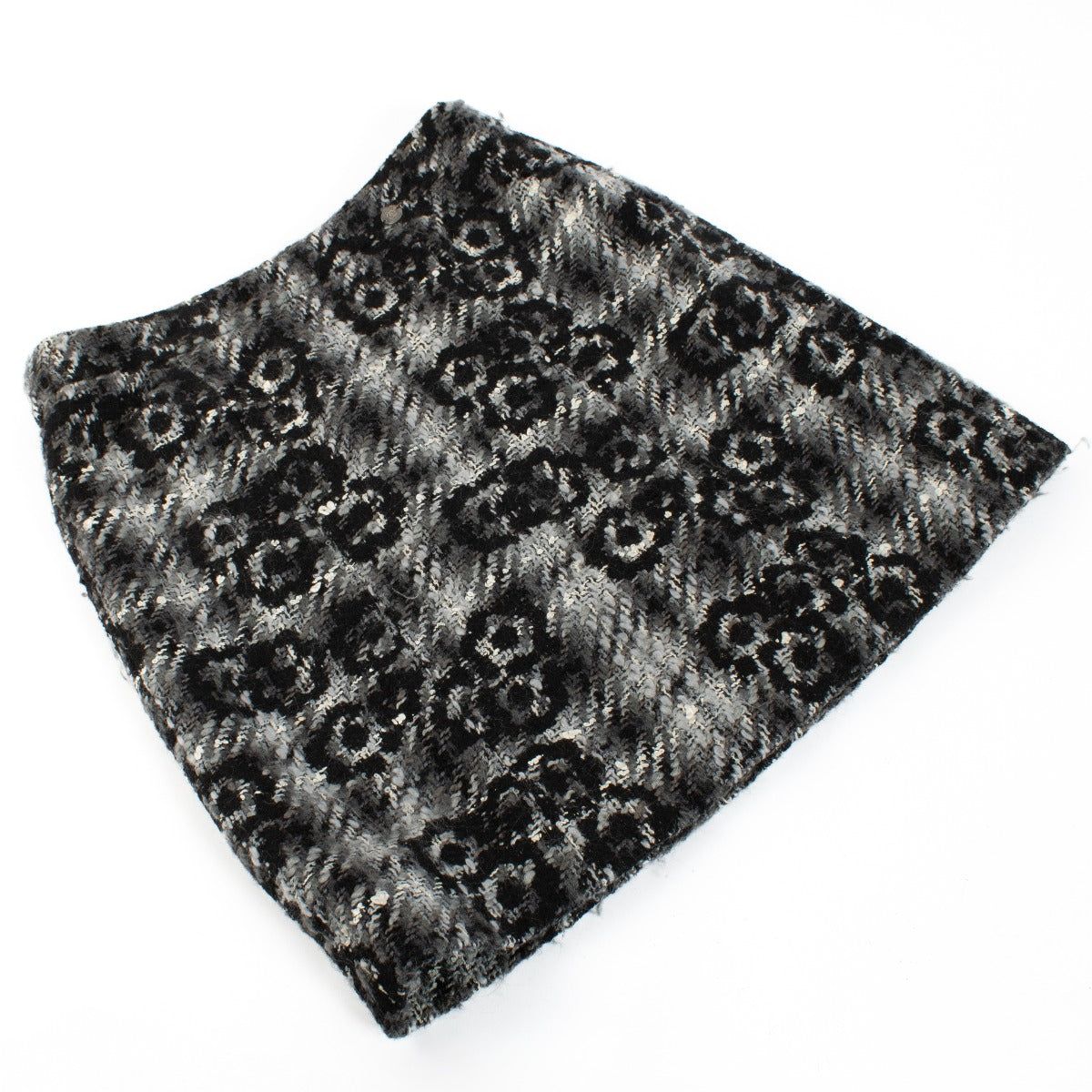 Chanel 05A Grey Tweed Jacket/Skirt/Hat Set - Size FR40
