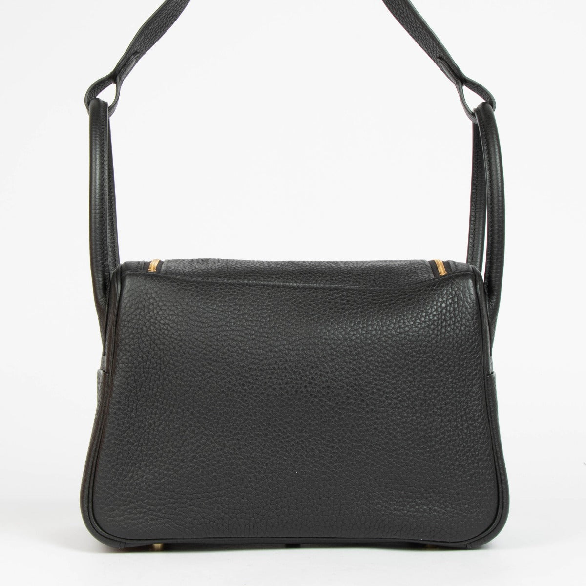 Shop this 100% authentic Hermès Lindy 26 Black Clemence GHW Top Handle Bag at Labellov.com