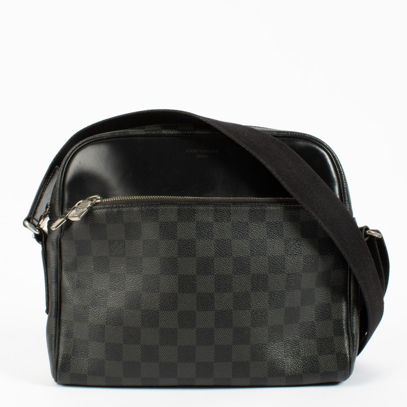 Louis Vuitton Damier Graphite Daytona Reporter MM Bag