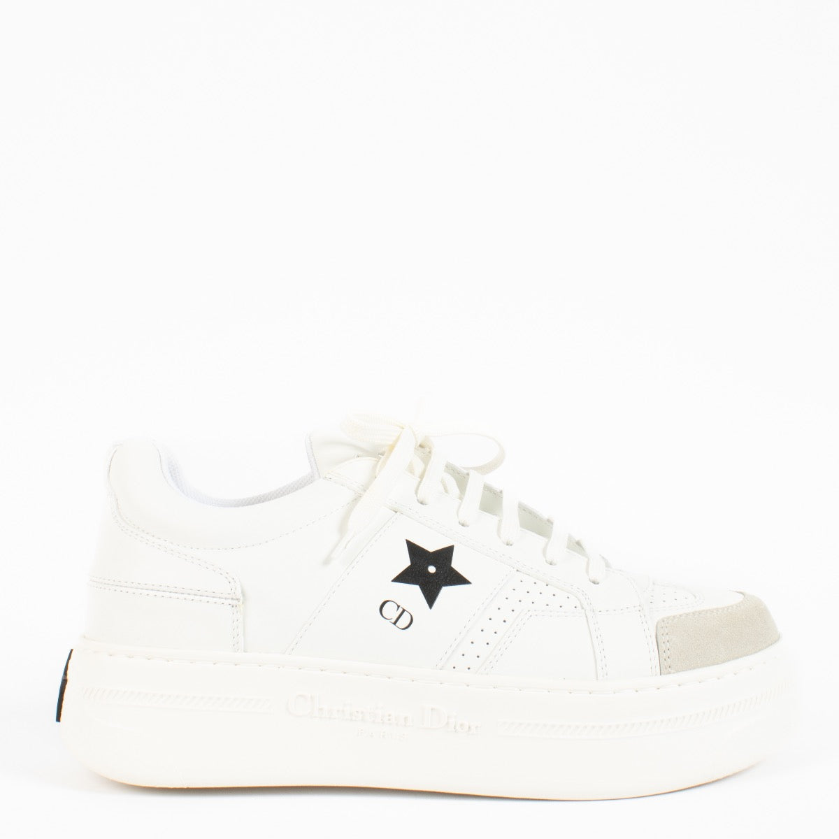 Shop safe online at Labellov in Antwerp, Brussels and Knokke these 100% authentic second hand Dior White Star Platform Sneakers