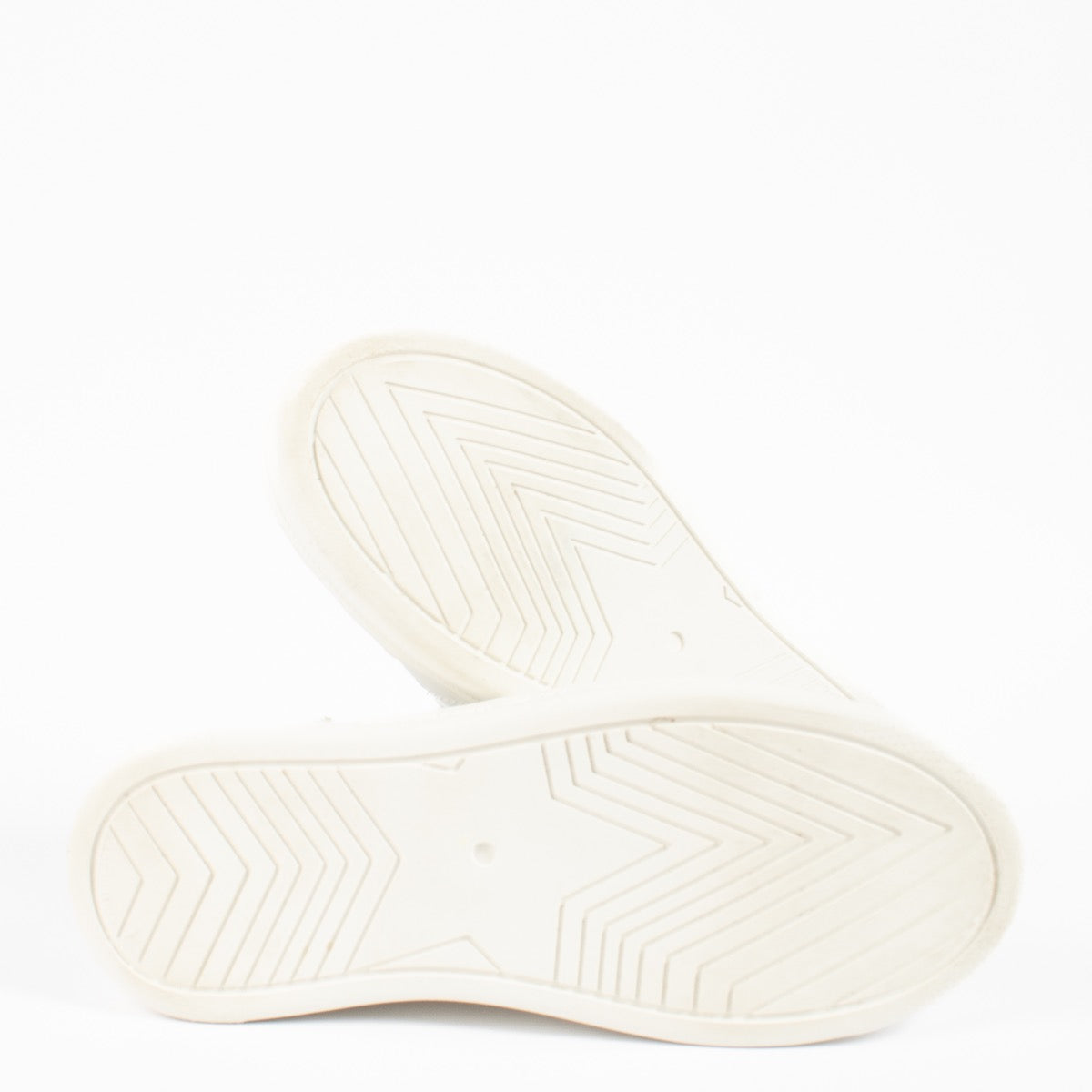 Shop safe online at Labellov in Antwerp, Brussels and Knokke these 100% authentic second hand Dior White Star Platform Sneakers