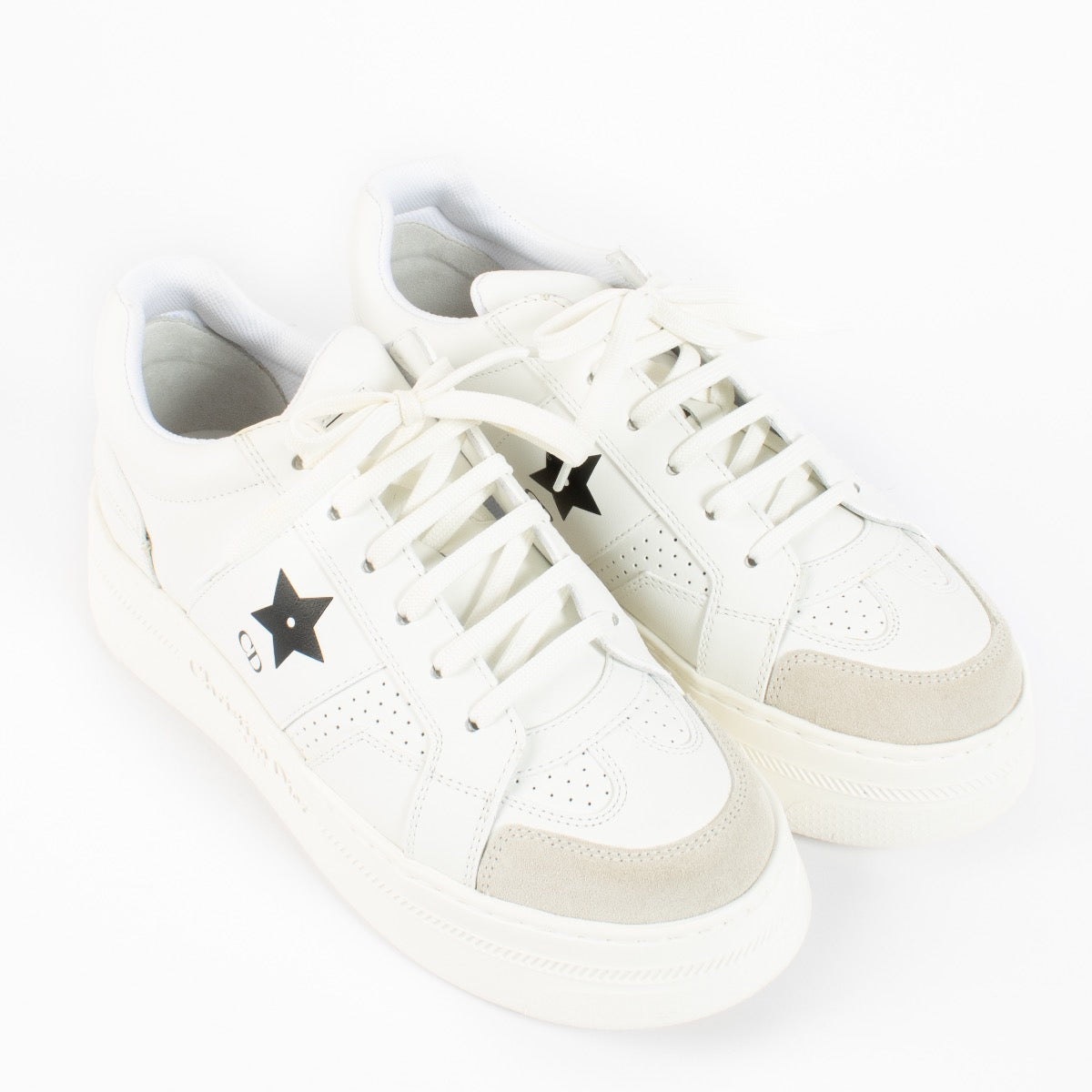 Shop safe online at Labellov in Antwerp, Brussels and Knokke these 100% authentic second hand Dior White Star Platform Sneakers