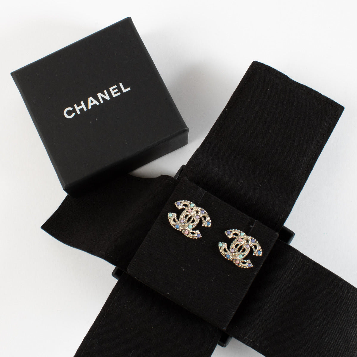 Chanel Silver CC Earrings