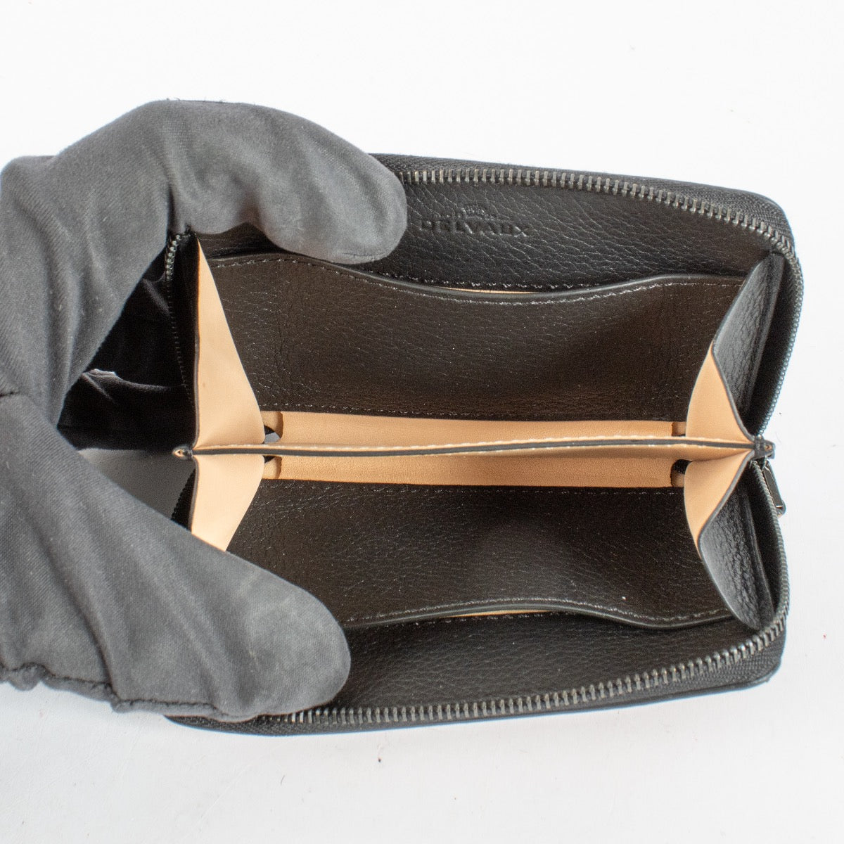 shop 100% authentic second hand Delvaux Bicolore Vegetal/Black Sellier Monsieur Wallet on Labellov.com