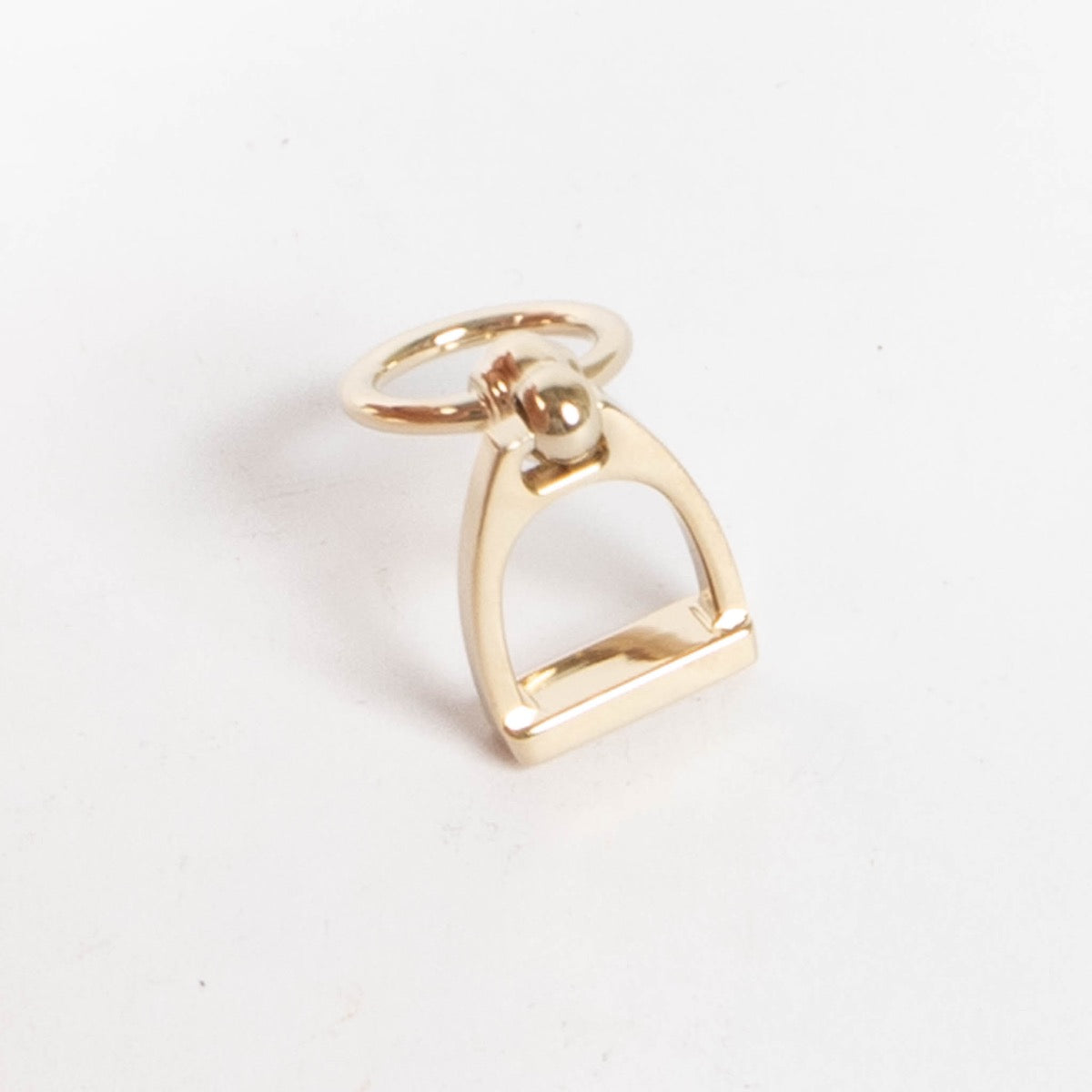 Authentic pre-loved Hermès Gold-Plated Necklace Pendant on Labellov.com