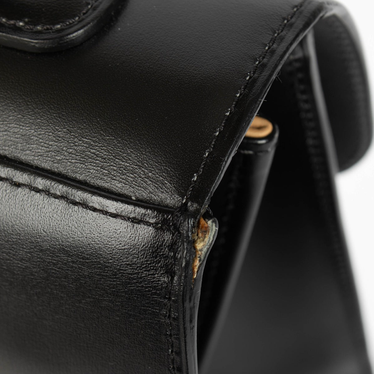 Authentic pre-loved Delvaux Black Box Calf L'Humour Brillant MM on Labellov.com