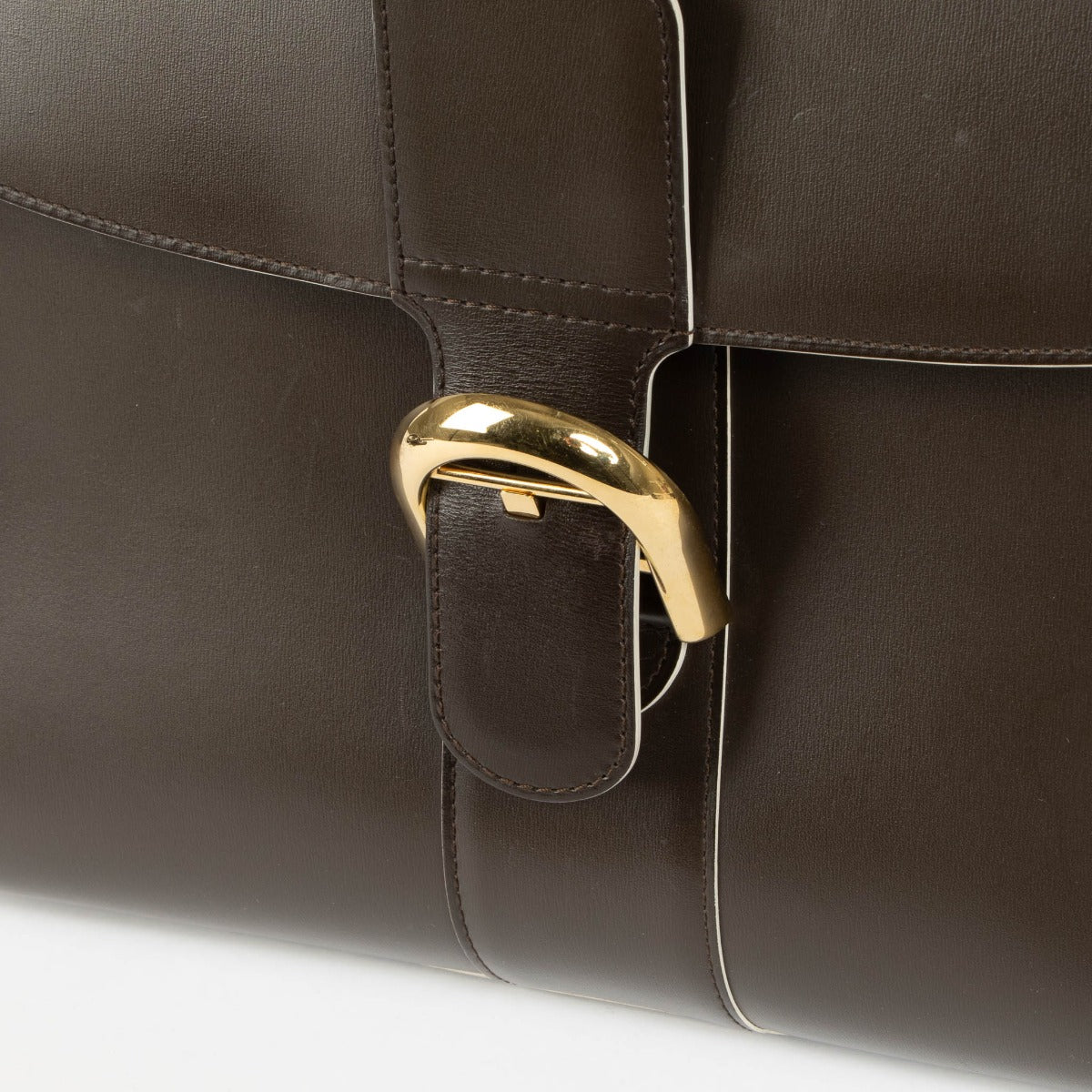 Shop this 100% authentic Delvaux Ebene Box Calf Brillant MM Bag at Labellov.com
