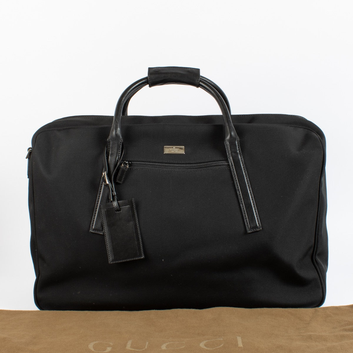 Shop safe online at Labellov in Antwerp, Brussels and Knokke this 100% authentic second hand Gucci Black Travel Bag