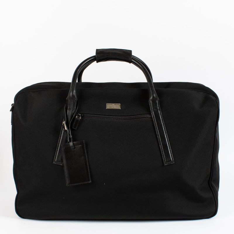 Shop safe online at Labellov in Antwerp, Brussels and Knokke this 100% authentic second hand Gucci Black Travel Bag
