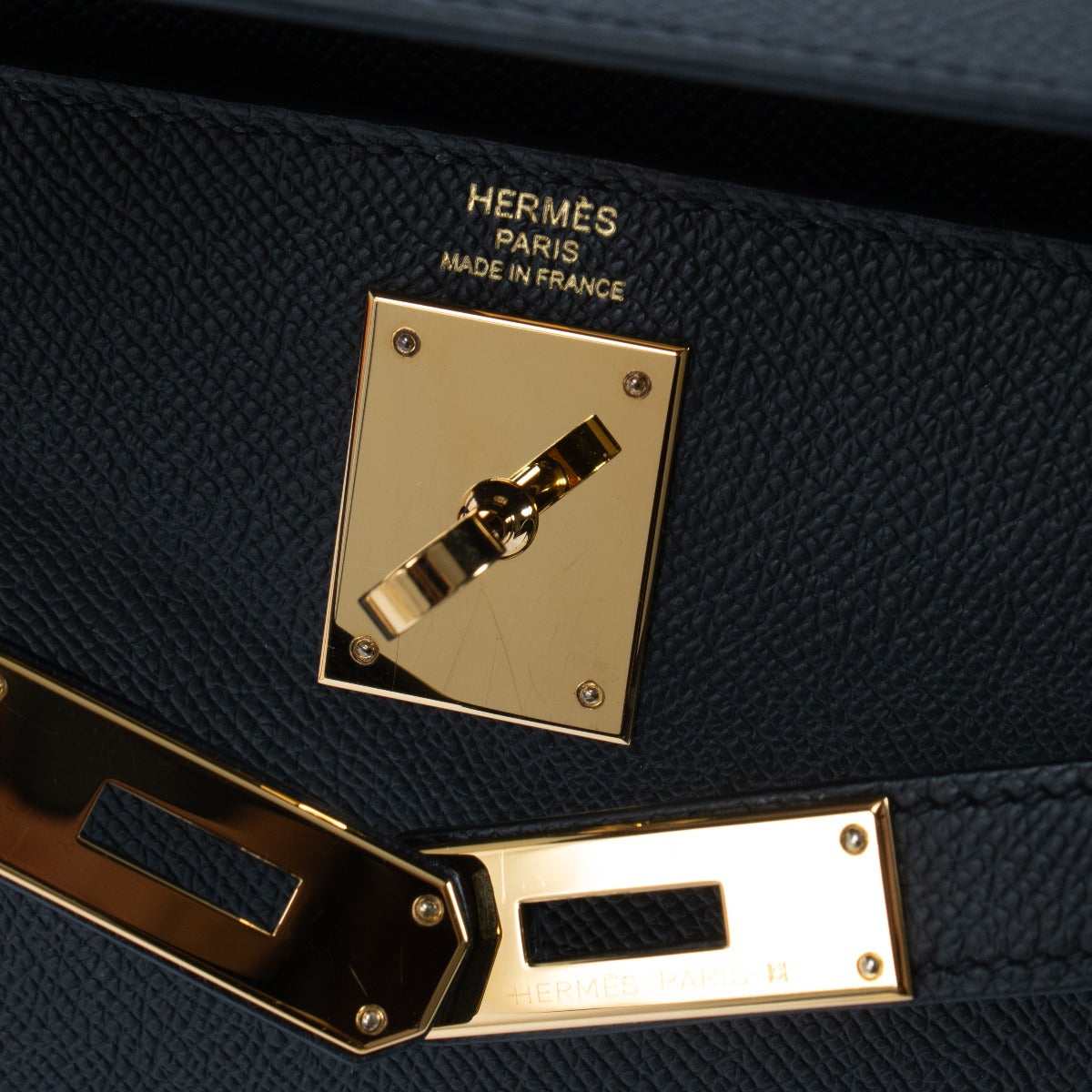 Hermès Kelly 28 Black Epsom GHW