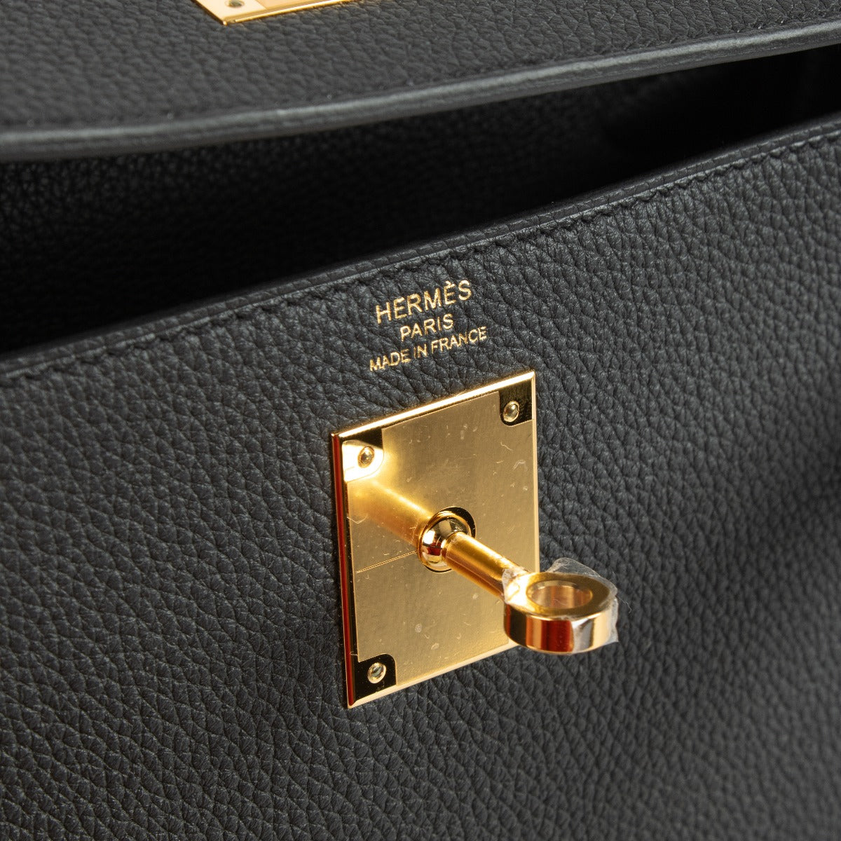 Hermès Kelly 28 Zwart Togo GHW