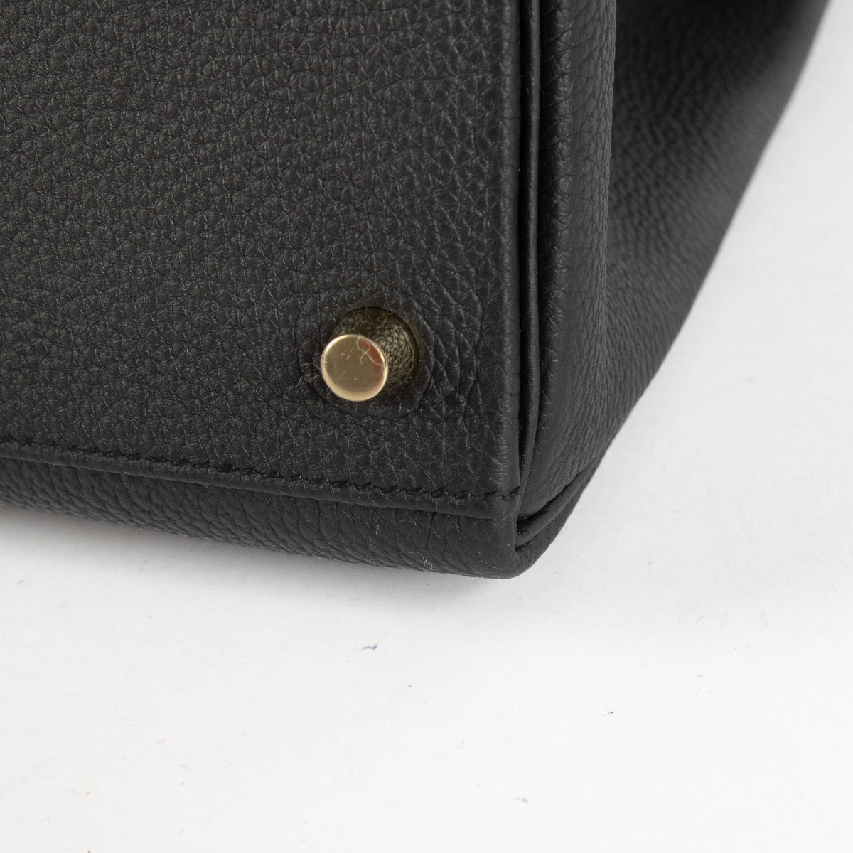 Hermès Kelly 28 Zwart Togo GHW