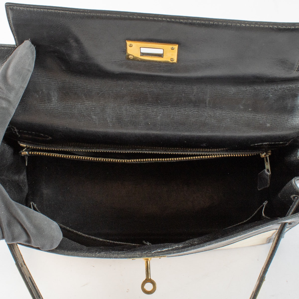 shop 100% authentic second hand Hermès Vintage Kelly 28 Toile H Canvas/Box GHW on Labellov.com