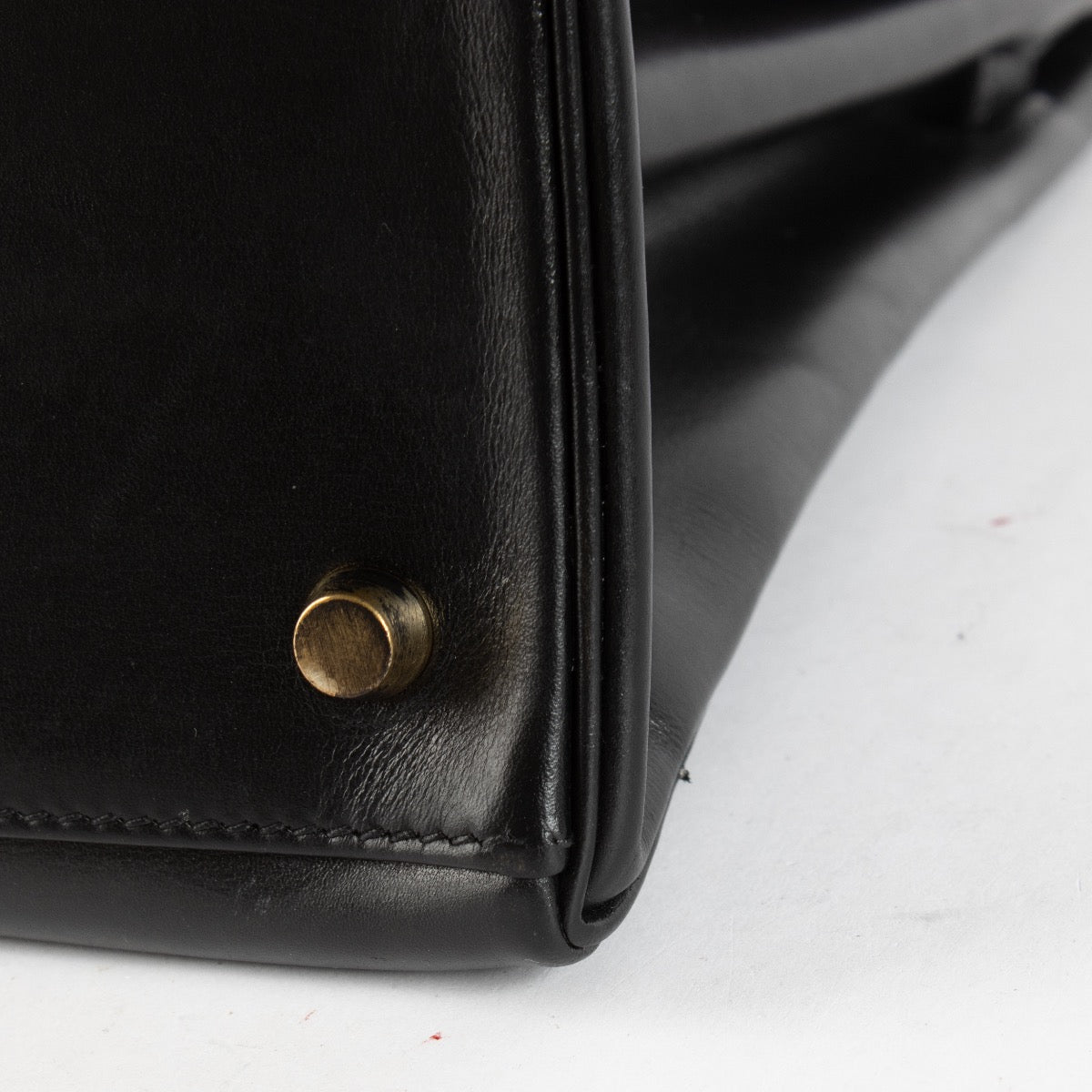 shop 100% authentic second hand Hermès Vintage Kelly 32 Black Box GHW on Labellov.com