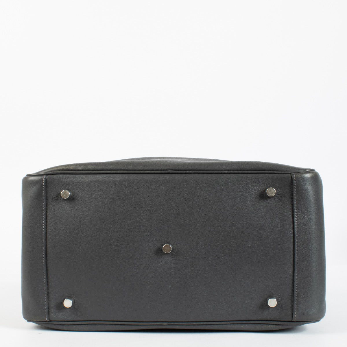 Authentic pre-loved Hermès Lindy 34 in Ardoise Swift leather with palladium hardware, available at Labellov.com.